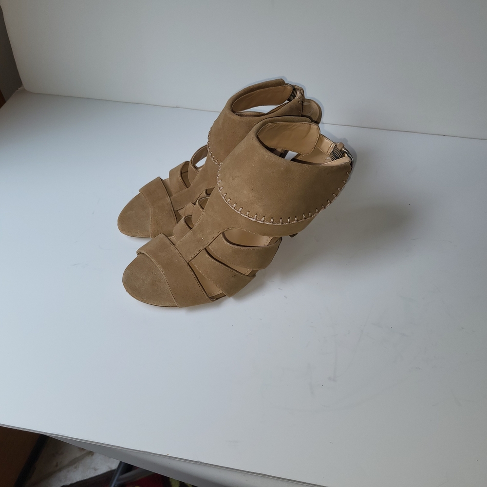 NEW Nine West Beige Strappy Sandals - Picture 2 of 4